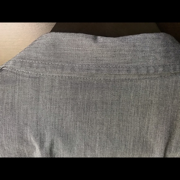 Nice button down - Picture 6 of 7